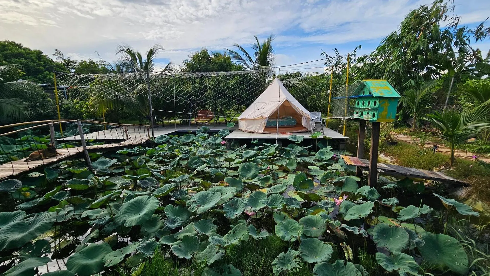 Nha Tren Ho Tai Homestay Sen & Zen Villa Luxury tent