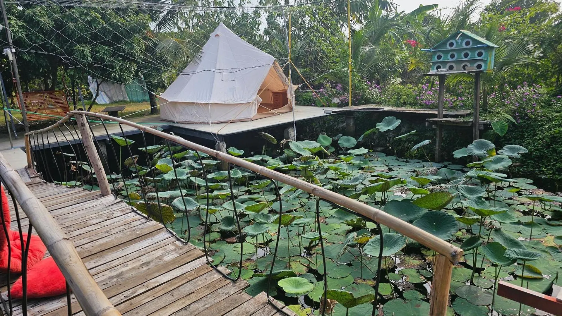 Luxury tent Nha Tren Ho Tai Homestay Sen & Zen Villa