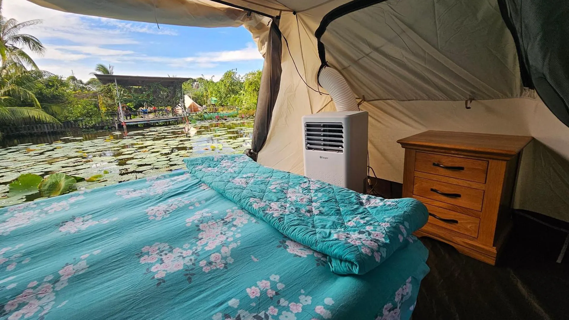 Nha Tren Ho Tai Homestay Sen & Zen Villa Vung Tau