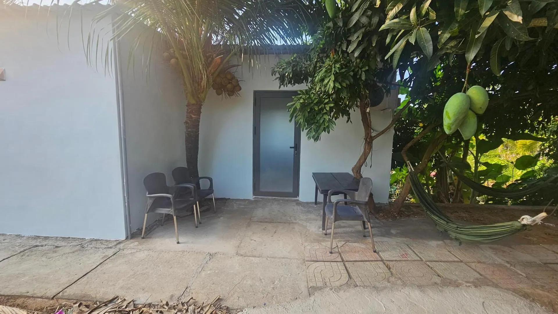 Nha Tren Ho Tai Homestay Sen & Zen Villa Vung Tau